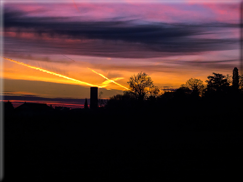 foto Alba e tramonto a Rossano Veneto